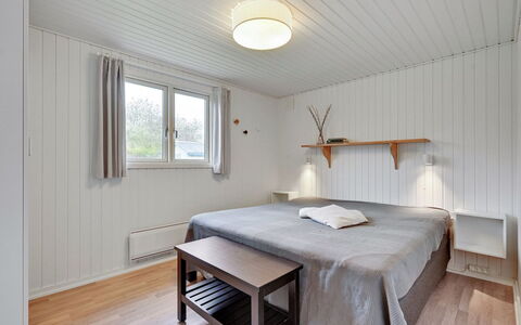 Alrich - 500M from the Sea: Bett, Interior Design, Schlafzimmer, Wand, Flooring, Möbel, Holz, Decke, Fussboden, Bettdecke