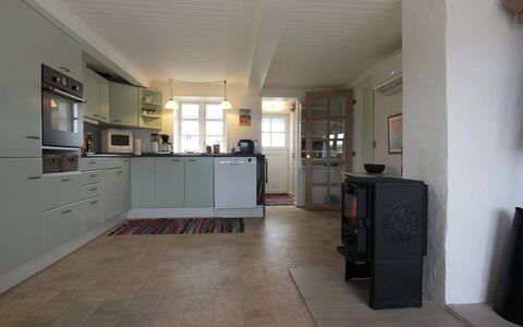 Harre - 300M from the Sea: Flooring, Küche, Fussboden, Cabinetry, Interior Design, Möbel, Küchengerät, Holz, Countertop, Decke