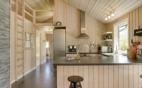 Maira - 150M from the Sea: Küche, Interior Design, Flooring, Countertop, Holz, Decke, Light Fixture, Möbel, Küchengerät, Fussboden