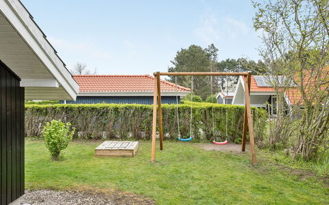 Tore - 200M from the Sea: Dach, Haus, Zuhause, Hütte, Abstellgleis, Estate, Auffahrt, Gartenbauten, Garten, Schuppen