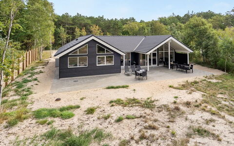 Jorn - 75M from the Sea: Haus, Dach, Zuhause, Hütte, Schuppen, Gartenbauten, Abstellgleis, Garten, Blockhaus, Hütte