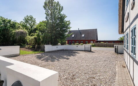 Sirkku - 320M from the Sea: Hütte, Zuhause, Haus, Dach, Veranda, Estate, Abstellgleis, Gartenbauten, Bauernhaus, Garten