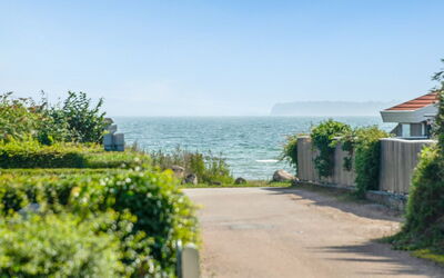 Sebbi - 90M from the Sea