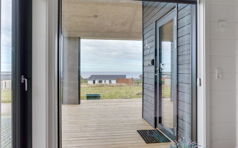 Gunborg - 400M from the Sea: Möbel, Interior Design, Flooring, Holz, Fussboden, Decke, Holzboden, Stuhl, Tabelle, Beleuchtung