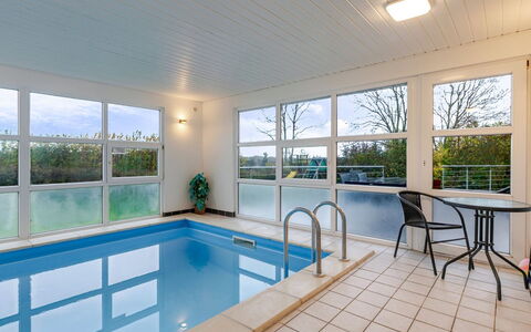 Peder - 950M from the Sea: Flooring, Wand, Fussboden, Interior Design, Holz, Decke, Holzboden, Beleuchtung, Möbel, Laminatboden