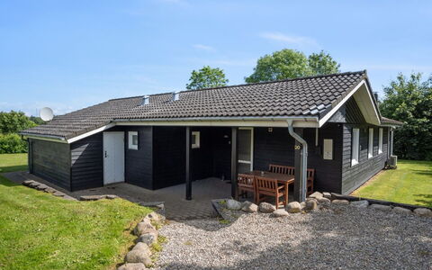 Peder - 950M from the Sea: Flooring, Wand, Fussboden, Interior Design, Holz, Decke, Holzboden, Beleuchtung, Möbel, Laminatboden