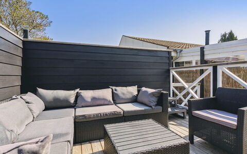 Anisa - 400M from the Sea: Möbel, Interior Design, Flooring, Holz, Fussboden, Decke, Holzboden, Stuhl, Tabelle, Beleuchtung