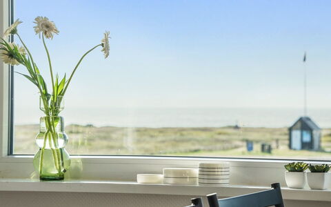 Kaapo - 300M from the Sea: Blau, Strauch, Hütte, Ground, Garten, Estate, Schatten, Landscaping, Bauernhaus, Eco Hotel