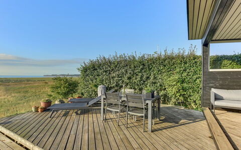Kaapo - 300M from the Sea: Blau, Strauch, Hütte, Ground, Garten, Estate, Schatten, Landscaping, Bauernhaus, Eco Hotel