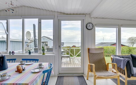 Stamena - 200M from the Sea: Dach, Haus, Zuhause, Hütte, Tür, Abstellgleis, Deck, Veranda, Planke, Hartholz