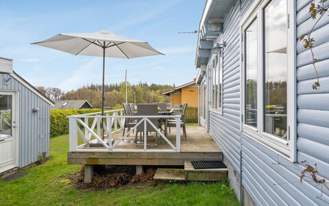 Stamena - 200M from the Sea: Dach, Haus, Zuhause, Hütte, Tür, Abstellgleis, Deck, Veranda, Planke, Hartholz