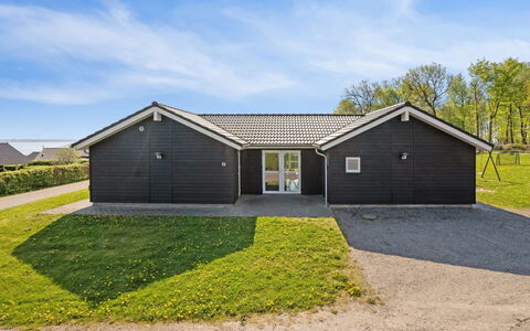 Tenaya - 200M from the Sea: Wohngebiet, Dach, Vorort, Auffahrt, Estate, Kamin