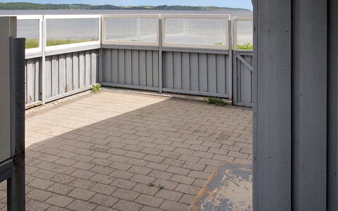 Melia - 50M to the Fjord: Haus, Dach, Zuhause, Hütte, Estate, Bauernhaus, Villa, Veranda, Abstellgleis