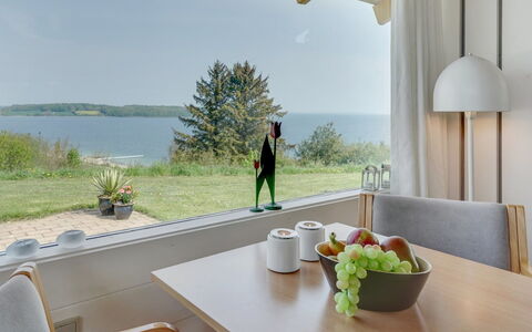 Alya - 200M from the Sea: Blau, Strauch, Hütte, Ground, Garten, Estate, Schatten, Landscaping, Bauernhaus, Eco Hotel