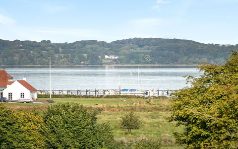 Rosa - 300M from the Sea: Holz, Dach, Die Architektur, Zuhause, Haus, Hütte, Abstellgleis, Hartholz, Steigung, Estate