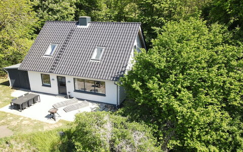 Rosa - 300M from the Sea: Holz, Dach, Die Architektur, Zuhause, Haus, Hütte, Abstellgleis, Hartholz, Steigung, Estate