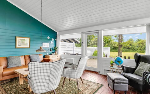 Ditte - 300M from the Sea: Möbel, Interior Design, Flooring, Holz, Decke, Fussboden, Stuhl, Couch, Zuhause, Wohnzimmer