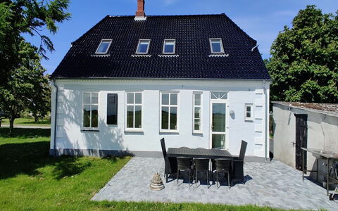 Juuso - 20Km from the Sea: Dach, Haus, Zuhause, Hütte, Tür, Abstellgleis, Deck, Veranda, Planke, Hartholz