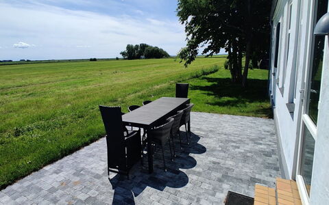 Juuso - 20Km from the Sea: Dach, Haus, Zuhause, Hütte, Tür, Abstellgleis, Deck, Veranda, Planke, Hartholz