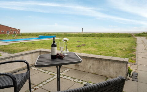 Annagrete - 12Km from the Sea: Wohngebiet, Dach, Vorort, Auffahrt, Estate, Kamin