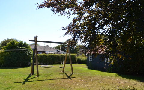 Nita - 24Km from the Sea: Blau, Strauch, Hütte, Ground, Garten, Estate, Schatten, Landscaping, Bauernhaus, Eco Hotel