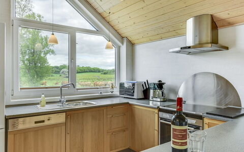 Sigbritt - 100M from the Sea: Flooring, Interior Design, Holz, Decke, Küche, Fussboden, Countertop, Beleuchtung, Möbel, Zuhause