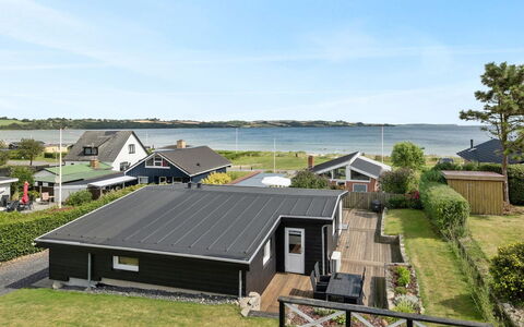 Elain - from the Sea: Haus, Dach, Zuhause, Hütte, Estate, Abstellgleis, Veranda