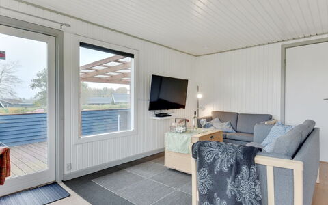 Roar - 500M from the Sea: Holz, Flooring, Fussboden, Decke, Hartholz, Holzboden, Holzbeize, Planke, Design, Wohnzimmer