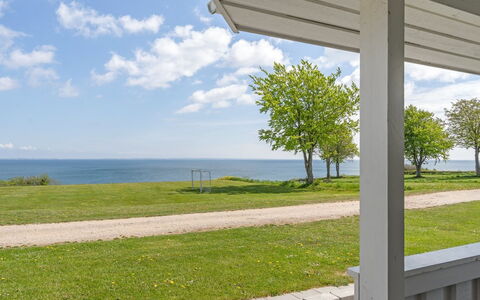 Anastacia - 75M from the Sea: Haus, Zuhause, Dach, Wohngebiet, Hütte, Estate, Bauernhaus, Rasen, Landscaping, Abstellgleis