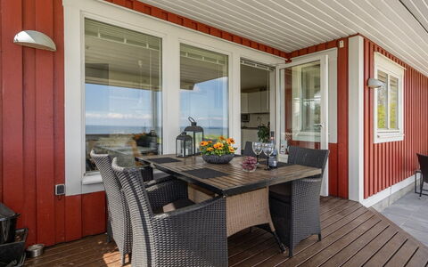 Anastacia - 75M from the Sea: Haus, Zuhause, Dach, Wohngebiet, Hütte, Estate, Bauernhaus, Rasen, Landscaping, Abstellgleis