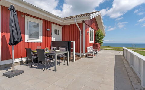 Anastacia - 75M from the Sea: Haus, Zuhause, Dach, Wohngebiet, Hütte, Estate, Bauernhaus, Rasen, Landscaping, Abstellgleis