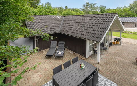 Melisa - 28Km from the Sea: Hütte, Zuhause, Haus, Dach, Veranda, Estate, Abstellgleis, Gartenbauten, Bauernhaus, Garten