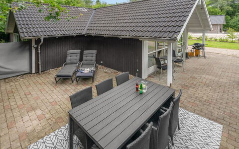 Melisa - 28Km from the Sea: Hütte, Zuhause, Haus, Dach, Veranda, Estate, Abstellgleis, Gartenbauten, Bauernhaus, Garten