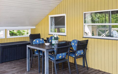 Hannelise - 30Km from the Sea: Holz, Flooring, Fussboden, Interior Design, Möbel, Decke, Holzbeize, Holzboden, Stuhl, Hartholz