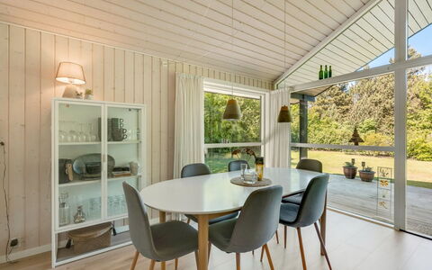 Elevine - 300M to the Fjord: Holz, Interior Design, Flooring, Decke, Möbel, Küche & Esszimmer Tisch, Fussboden, Zuhause, Esszimmer, Holzboden