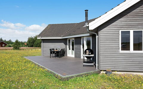 Karmen - 300M to the Fjord: Haus, Dach, Zuhause, Hütte, Schuppen, Gartenbauten, Abstellgleis, Garten, Blockhaus, Hütte