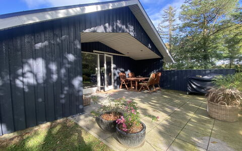 Ottilie - 350M to the Fjord: Zuhause, Hütte, Schatten, Abstellgleis, Garten, Hinterhof, Garten, Landscaping, Estate, Gartenbauten