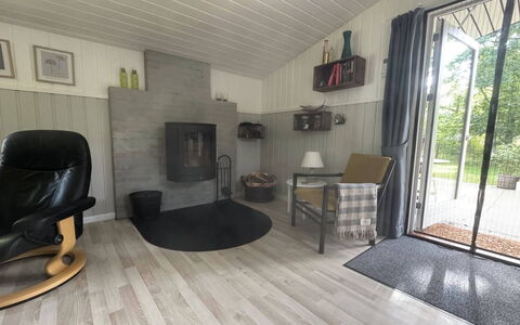Ottilie - 350M to the Fjord: Flooring, Fussboden, Holz, Interior Design, Holzboden, Möbel, Zuhause, Zimmer, Hartholz, Wohnzimmer