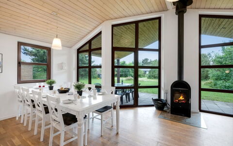 Silvia - 300M to the Fjord: Dachdecken, Hütte, Haus, Dach, Zuhause, Bauernhaus, Hütte, Estate, Dorf