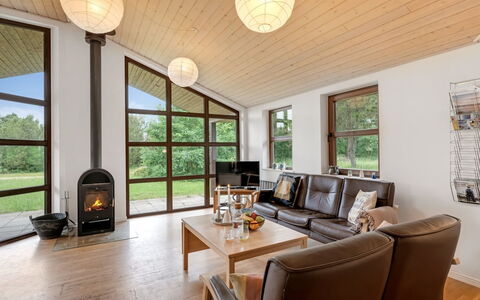 Silvia - 300M to the Fjord: Dachdecken, Hütte, Haus, Dach, Zuhause, Bauernhaus, Hütte, Estate, Dorf