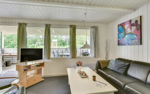 Elizabeth - 400M to the Fjord: Interior Design, Holz, Flooring, Decke, Couch, Möbel, Fussboden, Wohnzimmer, Zuhause, Zimmer