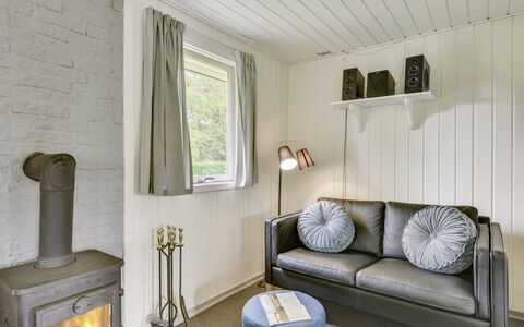 Elizabeth - 400M to the Fjord: Flooring, Interior Design, Holz, Fussboden, Decke, Möbel, Zimmer, Beleuchtung, Wohnzimmer, Zuhause