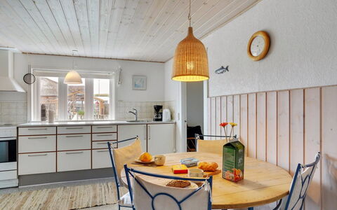 Fransiska - from the Sea: Möbel, Interior Design, Flooring, Light Fixture, Holz, Decke, Fussboden, Beleuchtung, Küche, Stuhl