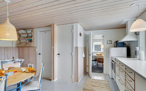 Fransiska - from the Sea: Interior Design, Holz, Flooring, Decke, Möbel, Light Fixture, Fussboden, Countertop, Küche, Beleuchtung