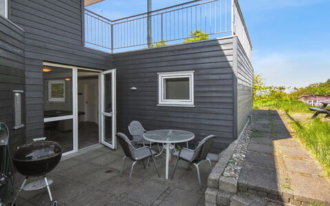 Ginny - 300M to the Fjord: Die Architektur, Zuhause, Abstellgleis, Verbundwerkstoff, Balkon, Veranda, Deck, Hütte, Geländer, Garten