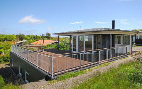 Ginny - 300M to the Fjord: Dach, Veranda, Zuhause, Hütte, Estate, Balkon, Schatten, Design, Abstellgleis, Deck