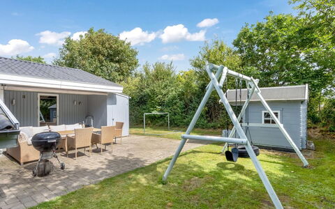 Gudfast - 300M to the Fjord: Die Architektur, Dach, Zuhause, Verbundwerkstoff, Daylighting, Abstellgleis, Auffahrt