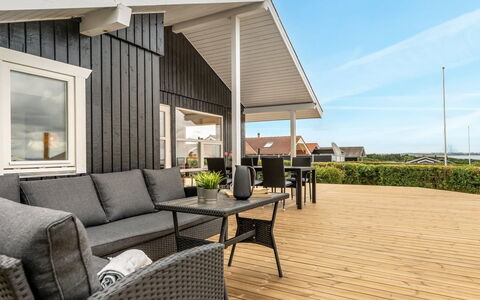 Pavo - 300M to the Fjord: Holz, Zuhause, Die Architektur, Holzboden, Fussboden, Haus, Veranda, Flooring, Hartholz, Deck