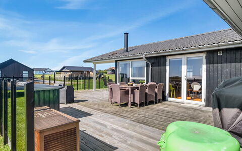 Ginia - 150M to the Fjord: Decke, Flooring, Interior Design, Fussboden, Verbundwerkstoff, Möbel, Resort, Hotel, Design, Daylighting