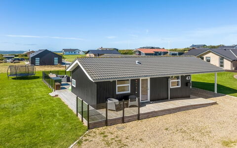 Ginia - 150M to the Fjord: Decke, Flooring, Interior Design, Fussboden, Verbundwerkstoff, Möbel, Resort, Hotel, Design, Daylighting